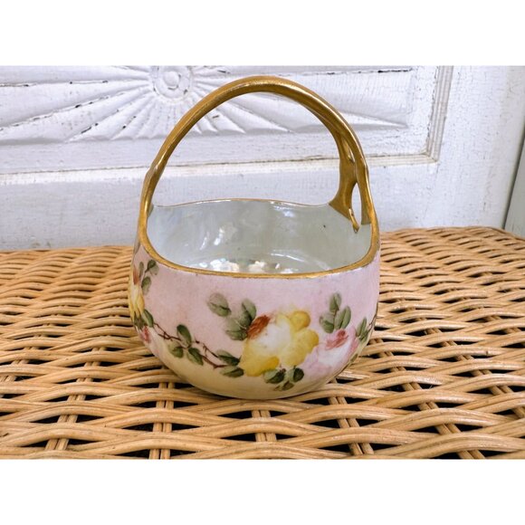 Antique 30's Austria Hand-Painted Floral Porcelain Basket With Gold Handle - Picture 3 of 14